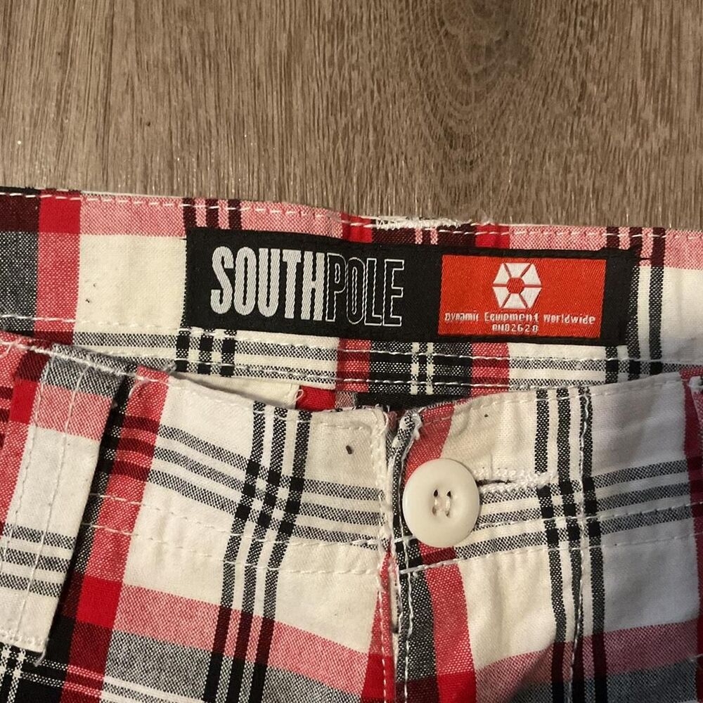 Southpole Men's Red Shorts